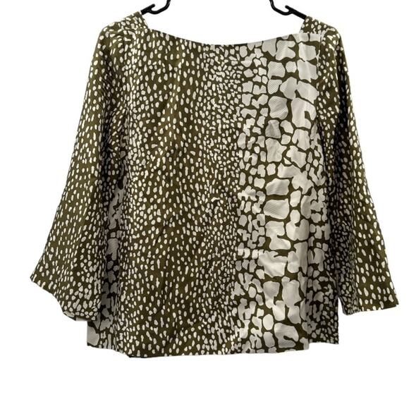 J. Crew Tops - J. Crew 100% Silk Cream & Green Giraffe‎ Animal Print 3/4 Sleeve Top Size 6